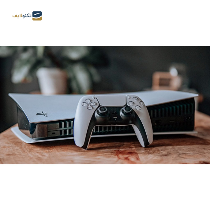 gallery-پلی استیشن 5 استاندارد دیسک خور با دو دسته به همراه بازی Resident Evil Village  copy.png